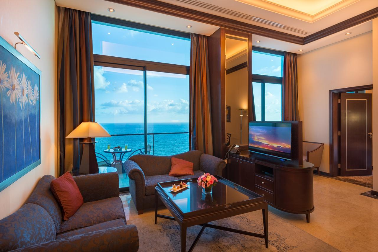 Aparthotel Raouche Arjaan By Rotana Beirut